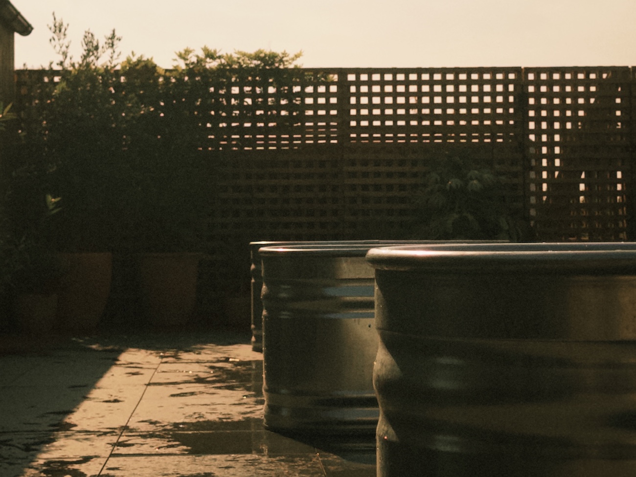 Cold plunge pools (5-7°c) + waterfall buckets